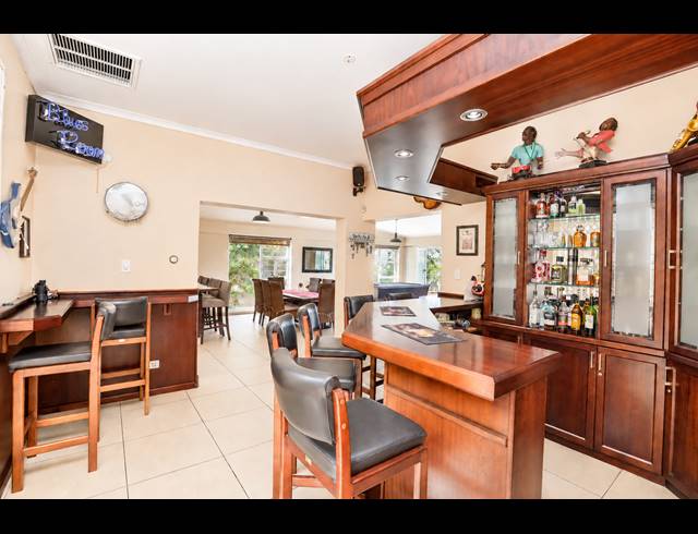 5 BEDROOM HOUSE FOR SALE IN GLENWOOD